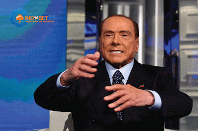 Milan Terpuruk, Elliott Minta Wejangan ke Berlusconi