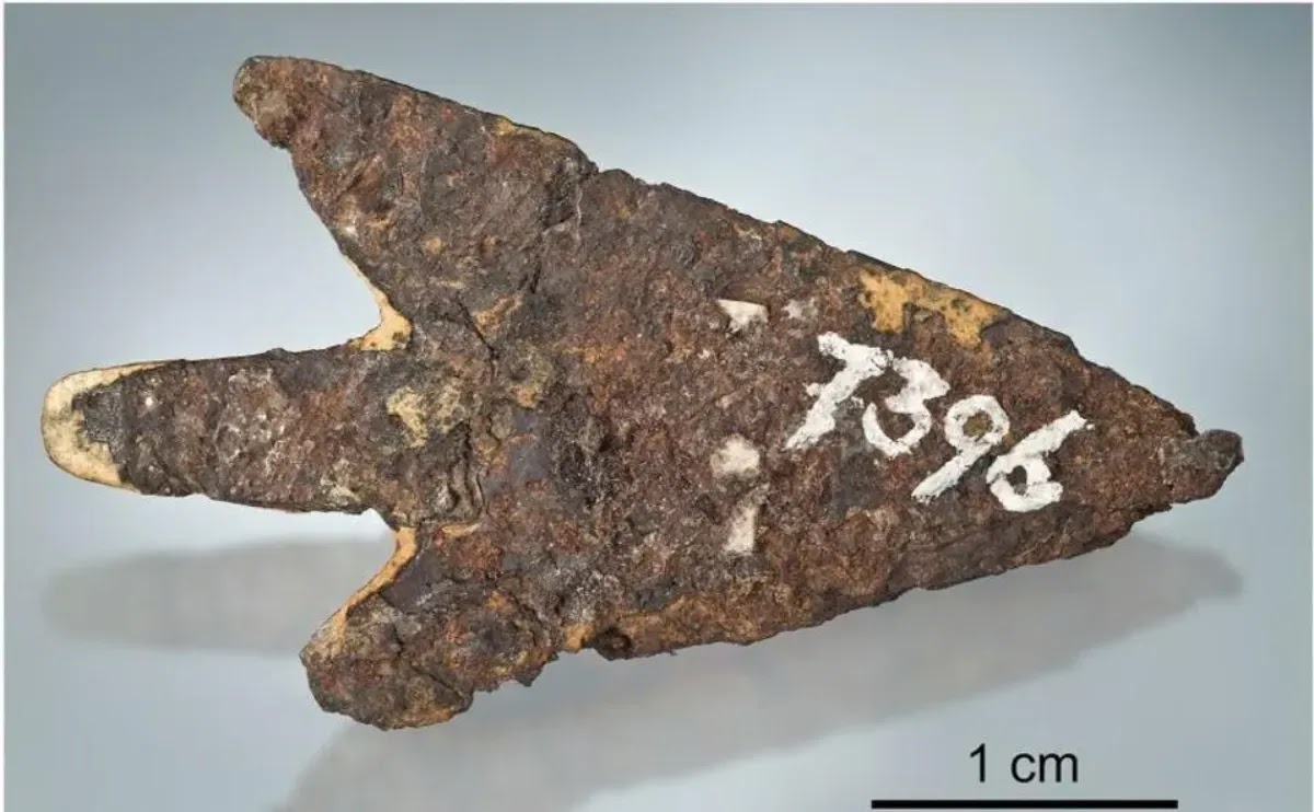 Scientists Discover Bronze Age Arrowhead Made Of ‘Alien Metal’