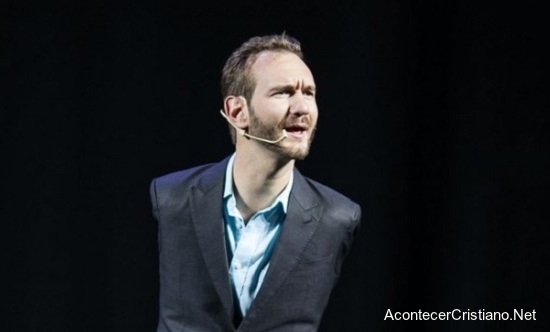 Predicación de Nick Vujicic 2 mil personas reciben a Cristo