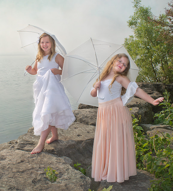 Sisters Photoshoot - Adamson Estate, Mississauga wedding. Holly Cawfield Photography