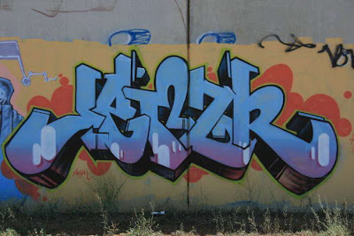 38 Graffiti Unik Keren dan Kreatif 