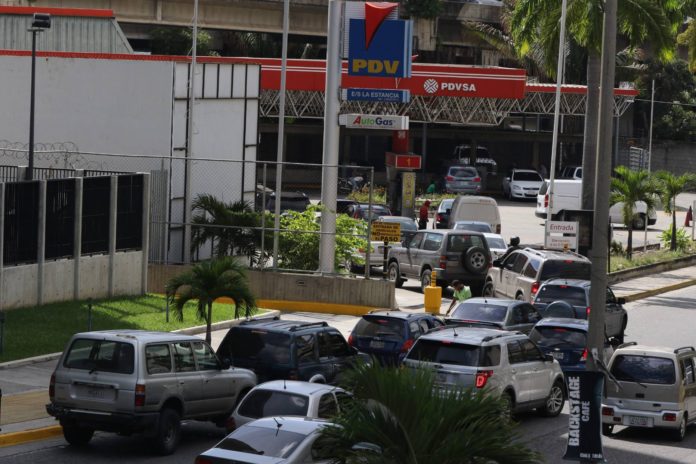 En Táchira pasan hasta 12 días sin gasolina