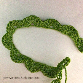 Crochet scallop bracelet, scallop crochet, crochet bracelet, scallop pattern, crochet scallop bracelet pattern