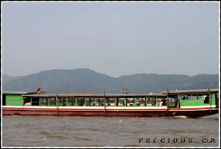 Berdiri Di Hujung LAOS 