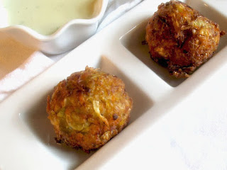 Coleslaw Bites with Jalapeño Dip