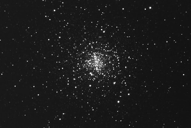 M 4, cúmulo globular en Escorpio.