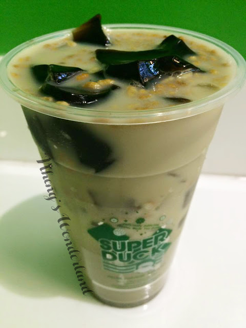 Super Duck Modern Tea Shop: Roasted Matcha with Brown Rice and Grass Jelly