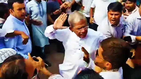 মির্জা ফখরুলের মেজাজ হারিয়ে কর্মীকে চড়, ভিডিও ভাইরাল