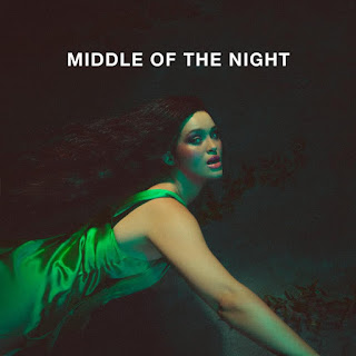 текст песни middle of the night