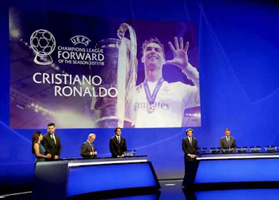 Sekadar informasi, penghargaan untuk beberapa kategori pemain terbaik Liga Champions 2017/2018 diborong Real Madrid. Posisi penjaga gawang terbaik diraih Keylor Navas, bek terbaik diraih Sergio Ramos, gelandang terbaik Luka Modric, dan penyerang terbaik diraih Ronaldo.  