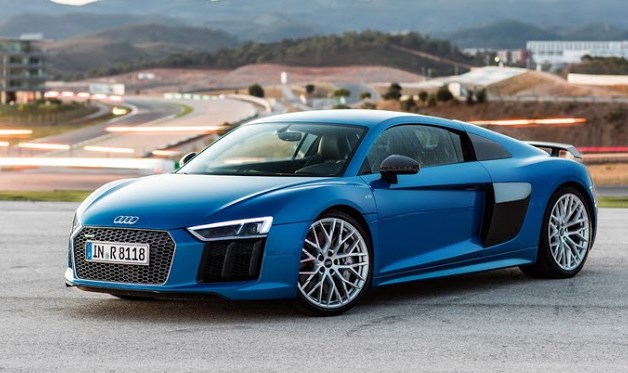 2018 Peeping Body - The V8 from the first R8 is currently gone 