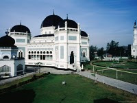 Data 7 Bangunan Bersejarah Di Indonesia