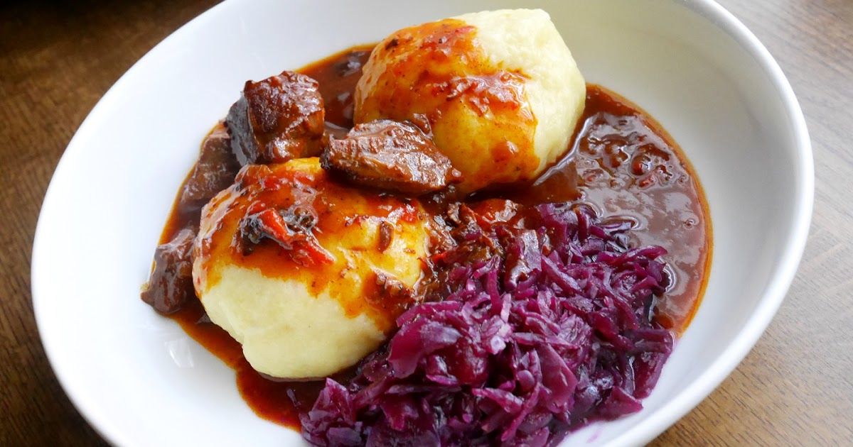 Kochen im Pott: Rindergulasch mit Knödeln und Rotkohl