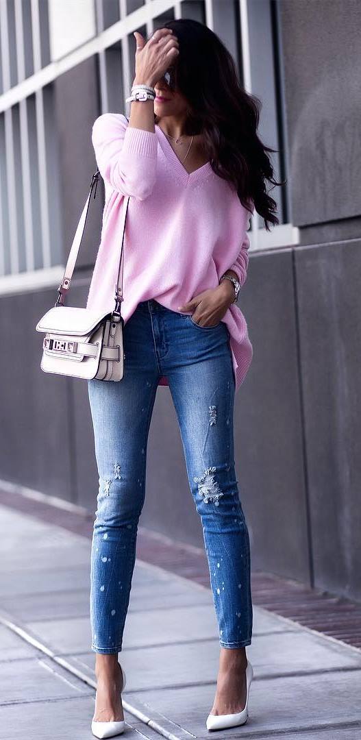 trendy outfit: knit + bag + ripped jeans + heels