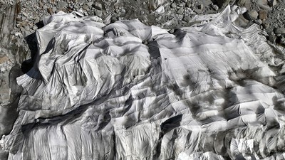 Ohan Breiding: Belly of a Glacier