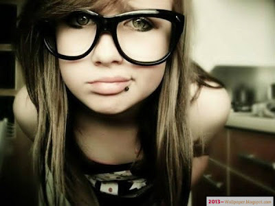 Cute-emo-girl-with-glasses-gorgeous-teen-alone-sweet-cute-romantic