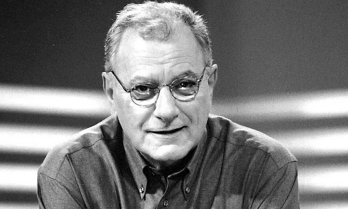 Κώστας Χαρδαβέλλας: Συγκίνηση στο «ύστατο χαίρε» – Συντετριμμένοι Δημαράς και Λιάνης - Βίντεο
