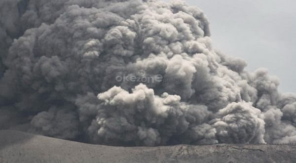 Foto Gunung Slamet Meletus 2014 Ramalan Paranormal 