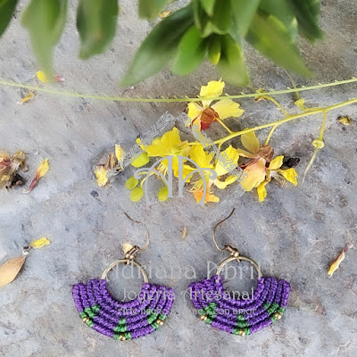 Pendientes, aros, aretes en macramé.Earrings, hoops, earrings in macramé. #AdrianaAbril