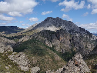 Peña Valdorria (1927 m)