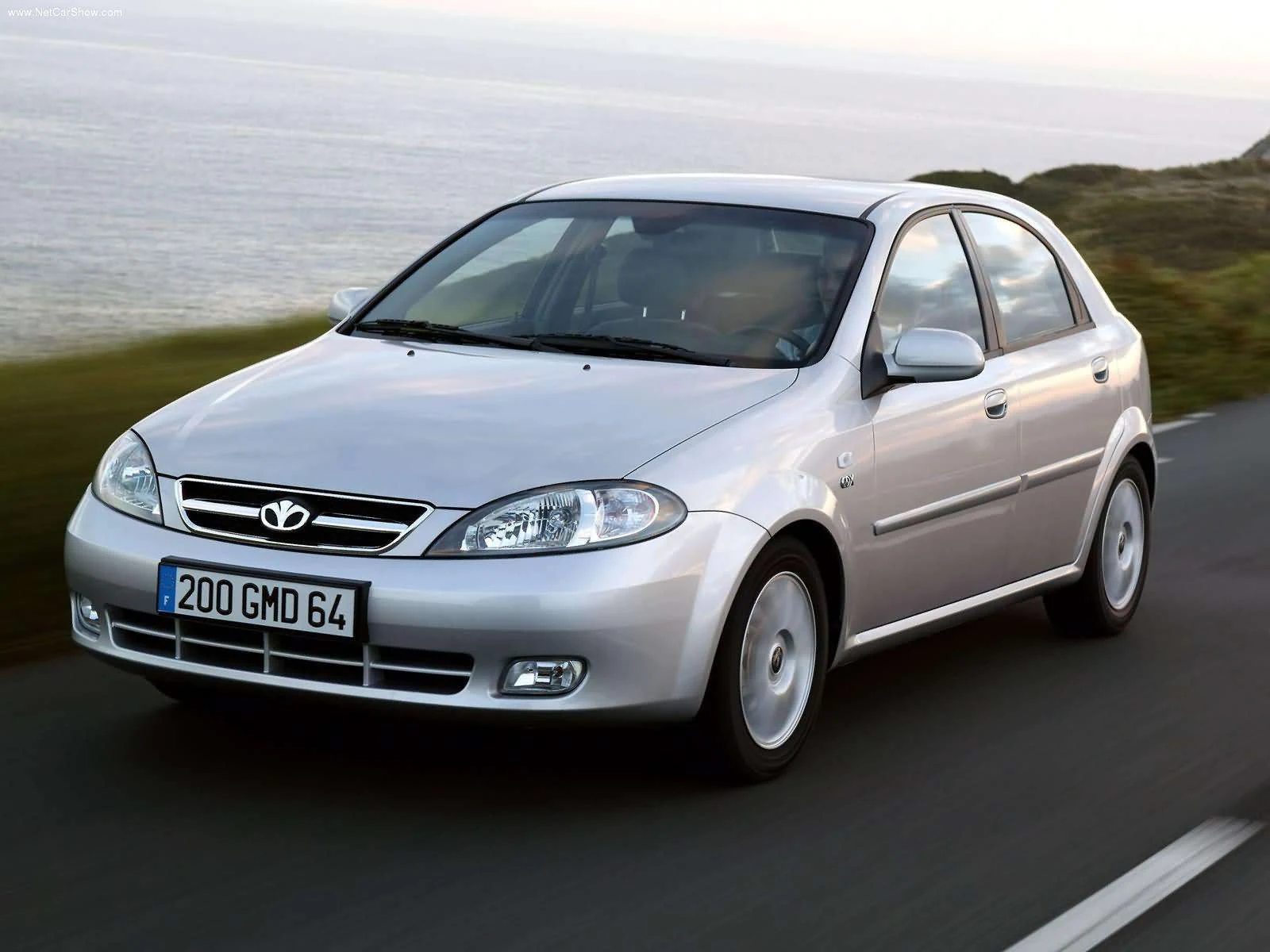 Hình ảnh xe ô tô Daewoo Lacetti CDX 2004 & nội ngoại thất