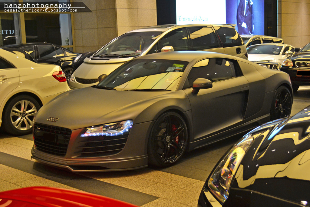 Matte black R8