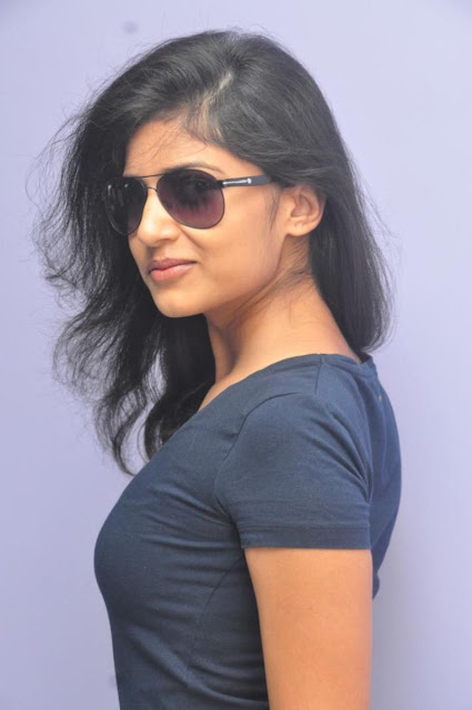Actress Swetha Pandit In Tight Tshirt Hot Stills