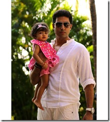 Aaradhya_birthday_photos_with_abhishek_bachan
