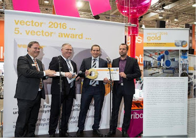 2016 Gold vector award won by Heavy-duty Oil Rig Robot at Hannover Messe