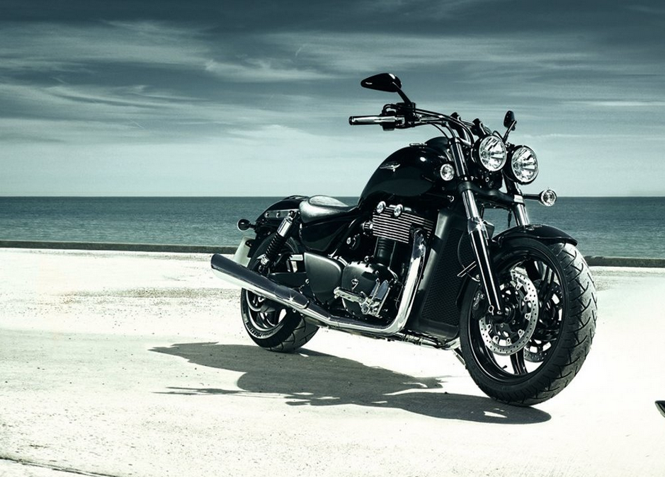 Triumph Thunderbird Storm