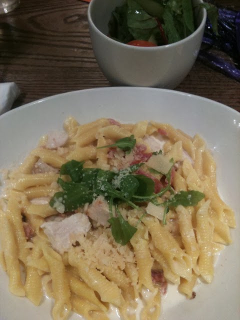 Butlins Beachcomber Inn Carbonara with chicken