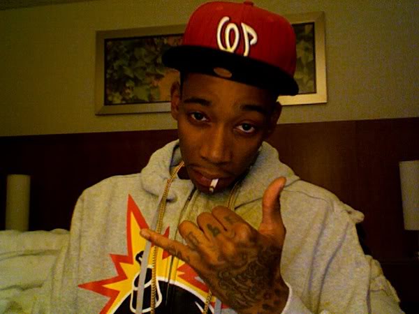 wiz khalifa wallpaper smoking. wiz khalifa wallpaper hd. wiz