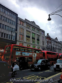 Londres Mannequins aux fenêtres sur Oxford Street