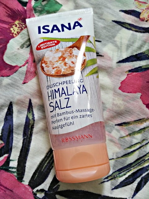 Peeling pod prysznic "Sól himalajska" Isana - idealny dla delikatnej skóry :)
