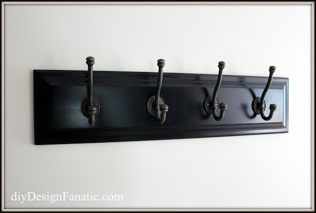 reclaimed wood coat rack, reclaimed wood, coat rack, farmhouse, farmhouse style, cottage, cottage style, diyDesignFanatic.com