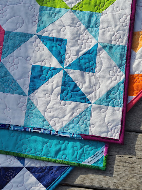 Framed Pinwheels quilt pattern | DevotedQuilter.com