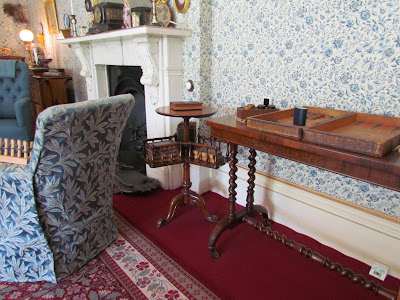 book stand, books, sitting room, Down House, Charles Darwin, visit 