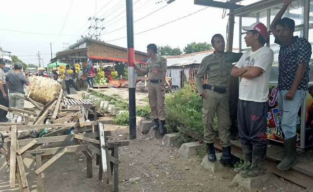 Penertiban Jalur PT. Kereta Api Indonesia