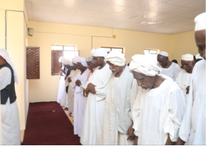 سفارة الإمارات لدى السودان تسلم عدد من المشاريع التنموية من مساجد وآبار مياه