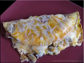 mushroom bacon omelet