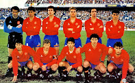 SELECCIÓN DE ESPAÑA - Temporada 1988-89 - Zubizarreta, Michel, Serna, Roberto, Górriz, Jiménez; Manolo, Butragueño, Quique, Sanchís y Martín Vázquez - IRLANDA 1 (Whelan) ESPAÑA 0 - 26/04/1989 - Campeonato del Mundo Italia 1990, clasificación - Dublín, Irlanda, Landsdowne Road - Alineación: Zubizarreta; Quique (Eusebio 69'), Sanchís, Górriz, Serna, Jiménez; Michel, Roberto, Martín Vázquez; Butragueño (Julio Salinas 69'), Manolo