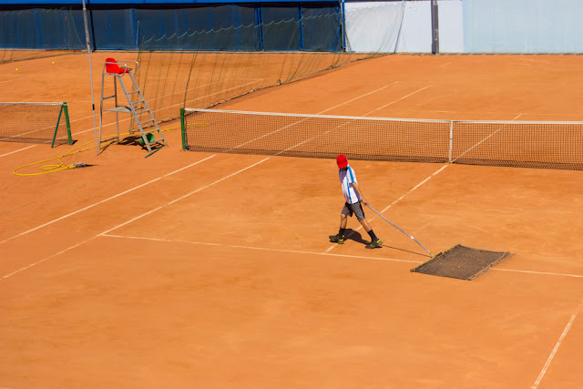 tennis court repairs