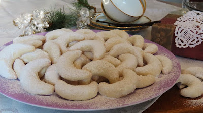 Vanil kiflice roščići /  Vanilla crescents