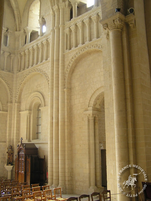 CAEN (14) - Abbaye aux Dames (Intérieur)