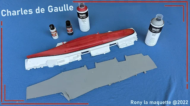 Montage de la maquette du Charles de gaulle d'Heller au 1/400.
