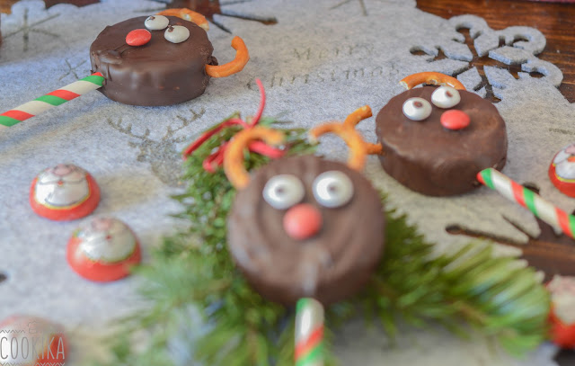 Oreo Reindeers