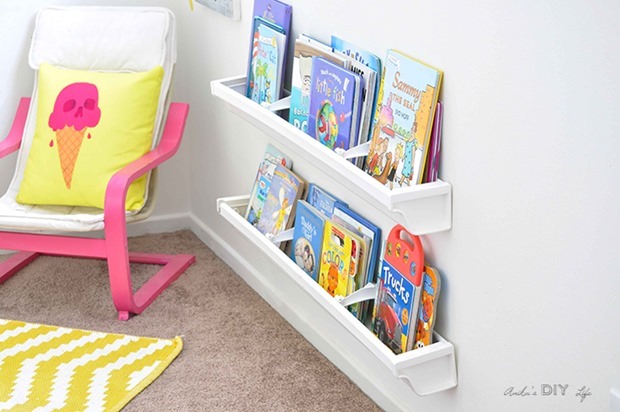 kids-playroom-ideas-reading-nook-Anikas-DIY-Life-4-700