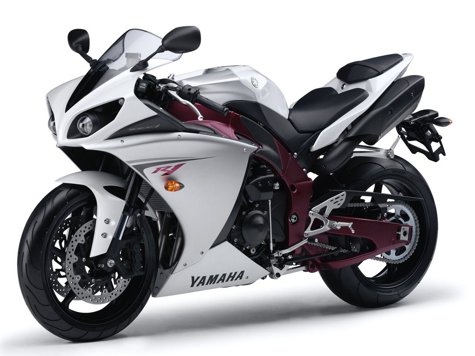 Yamaha YZF R1 White