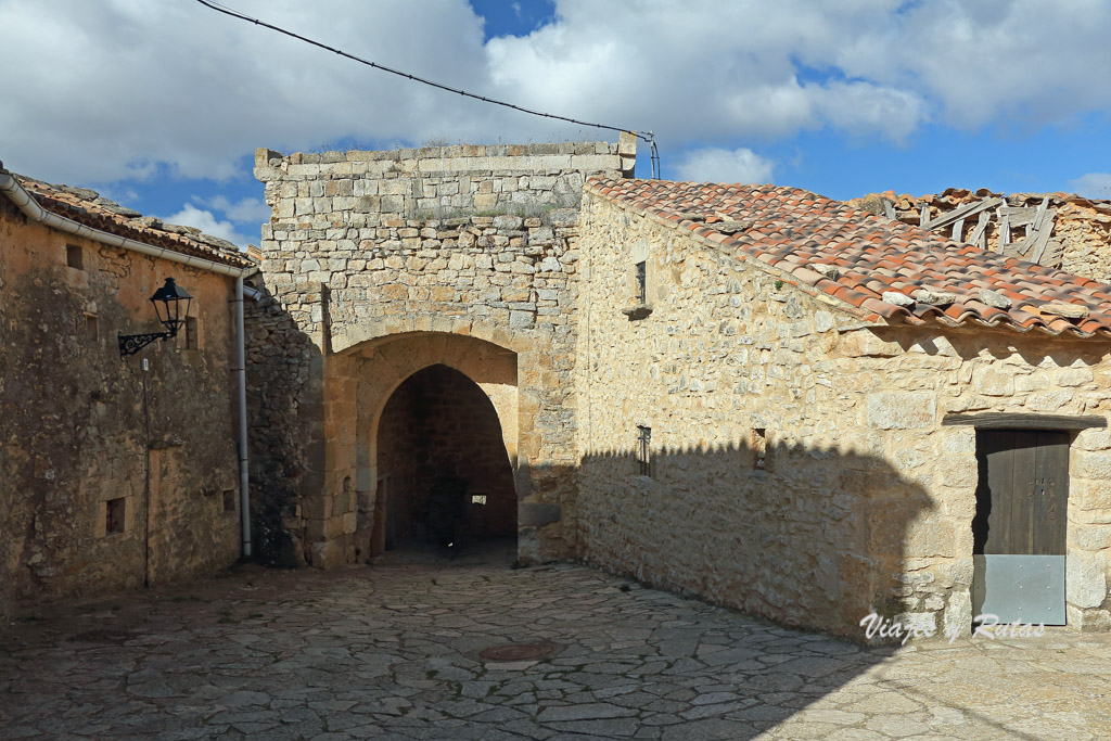 Puertas de la muralla de Rello