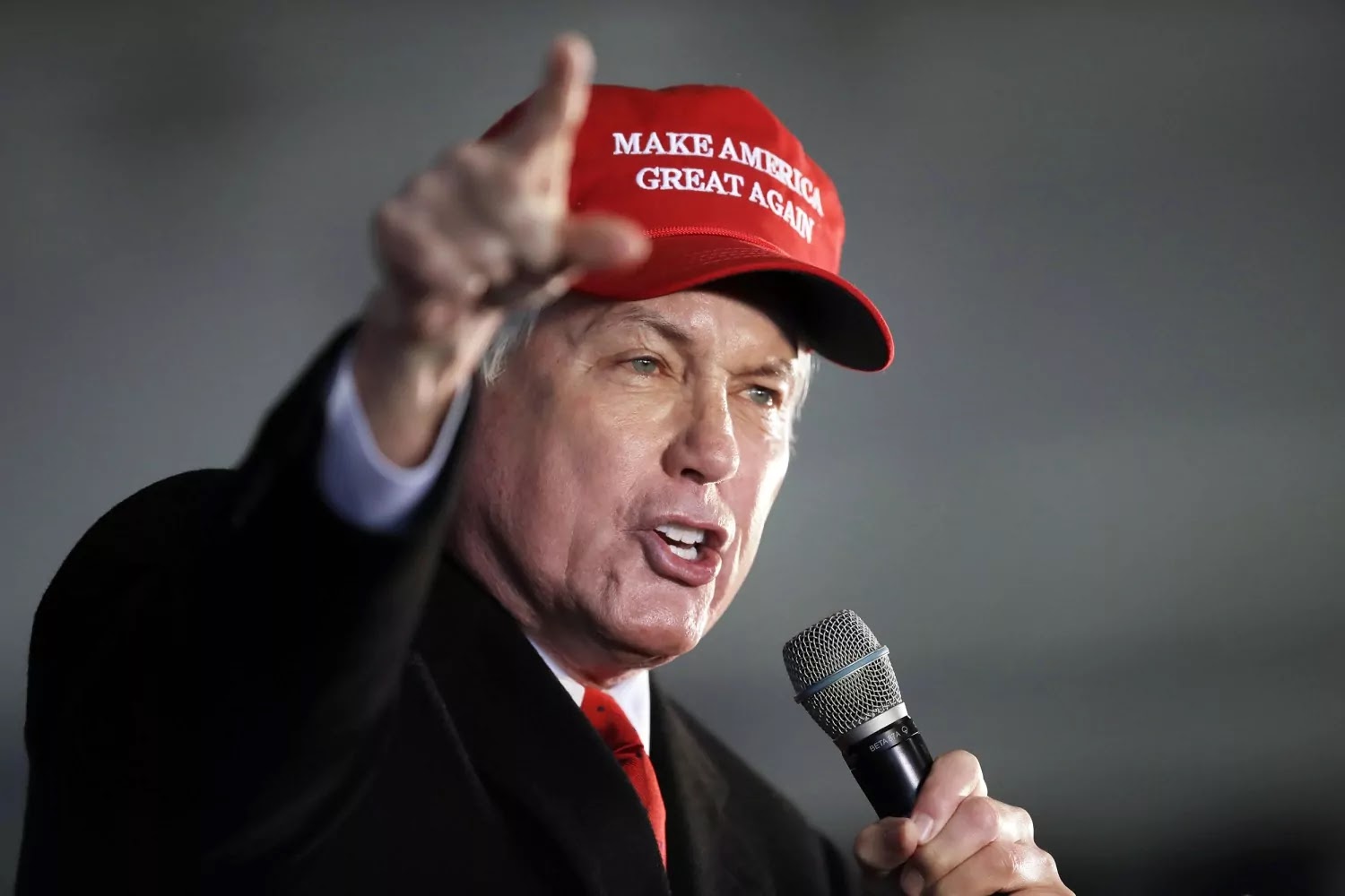 Pro-Trump Attorney Lin Wood Announces Retirement Amidst Mounting Legal Challenges